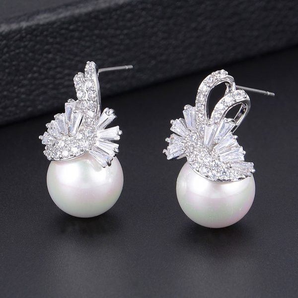 Luxury CZ Pearl Butterfly Earrings Details