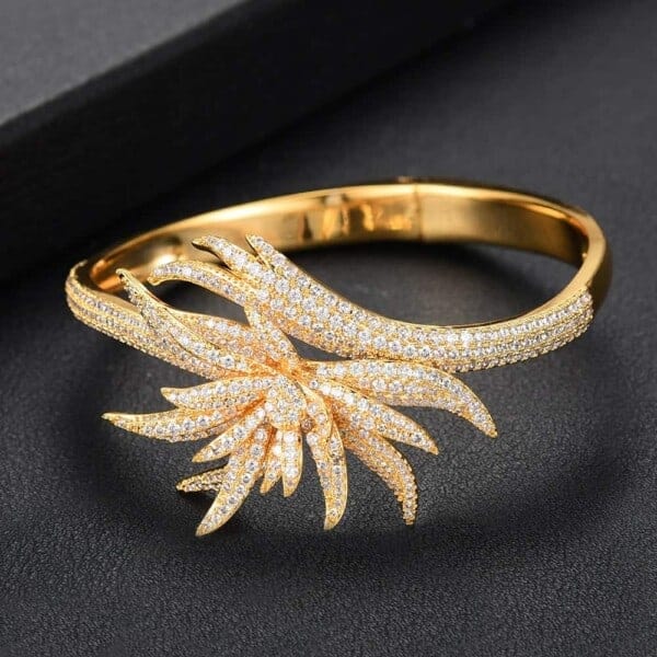 Luxury CZ Palm Tree Leaf Jewelry Set Bangle closeup